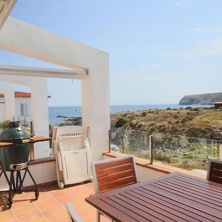 Beachfront Duplex With Terrace And Sea Views - Cadaqués Exteriör bild
