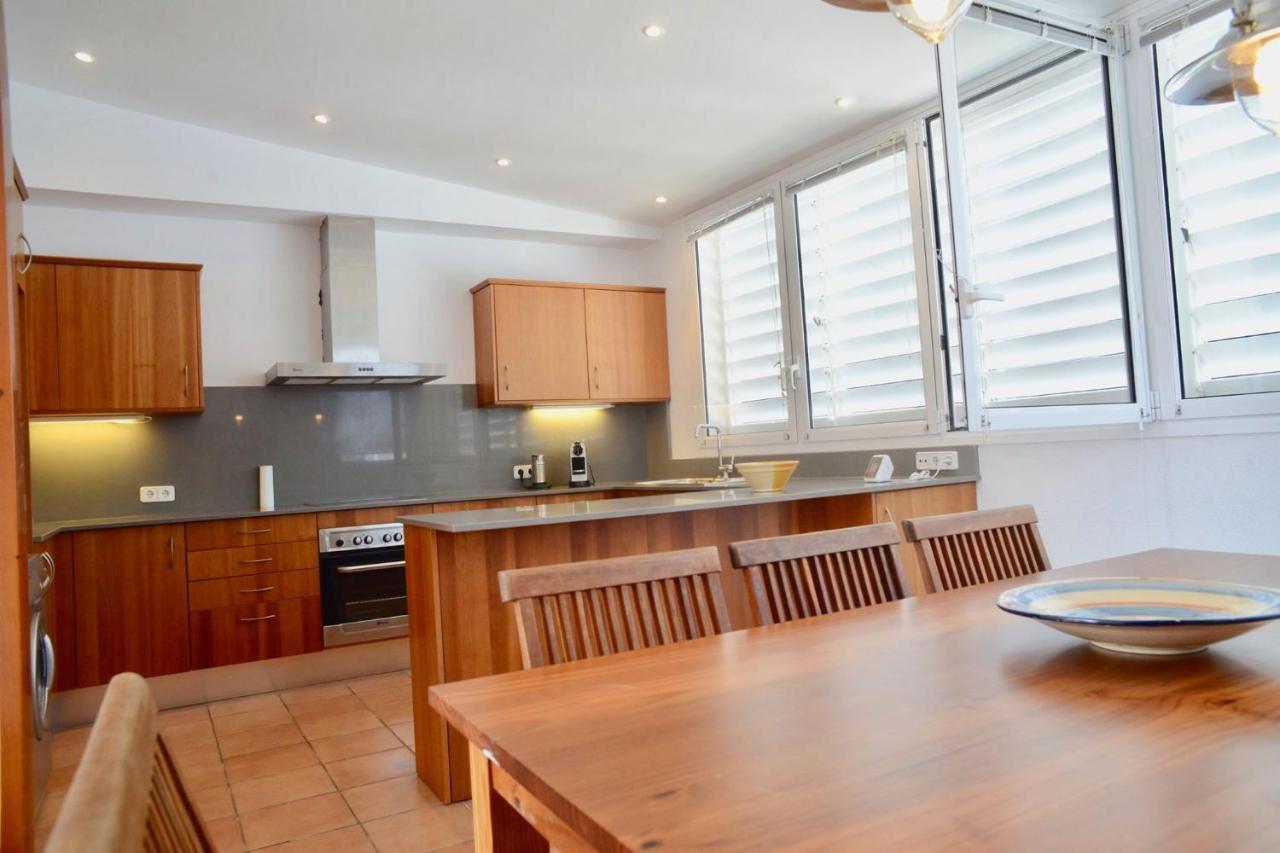 Beachfront Duplex With Terrace And Sea Views - Cadaqués Exteriör bild