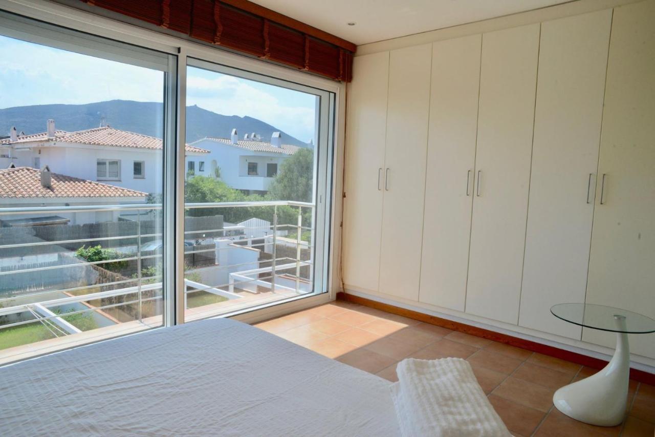 Beachfront Duplex With Terrace And Sea Views - Cadaqués Exteriör bild