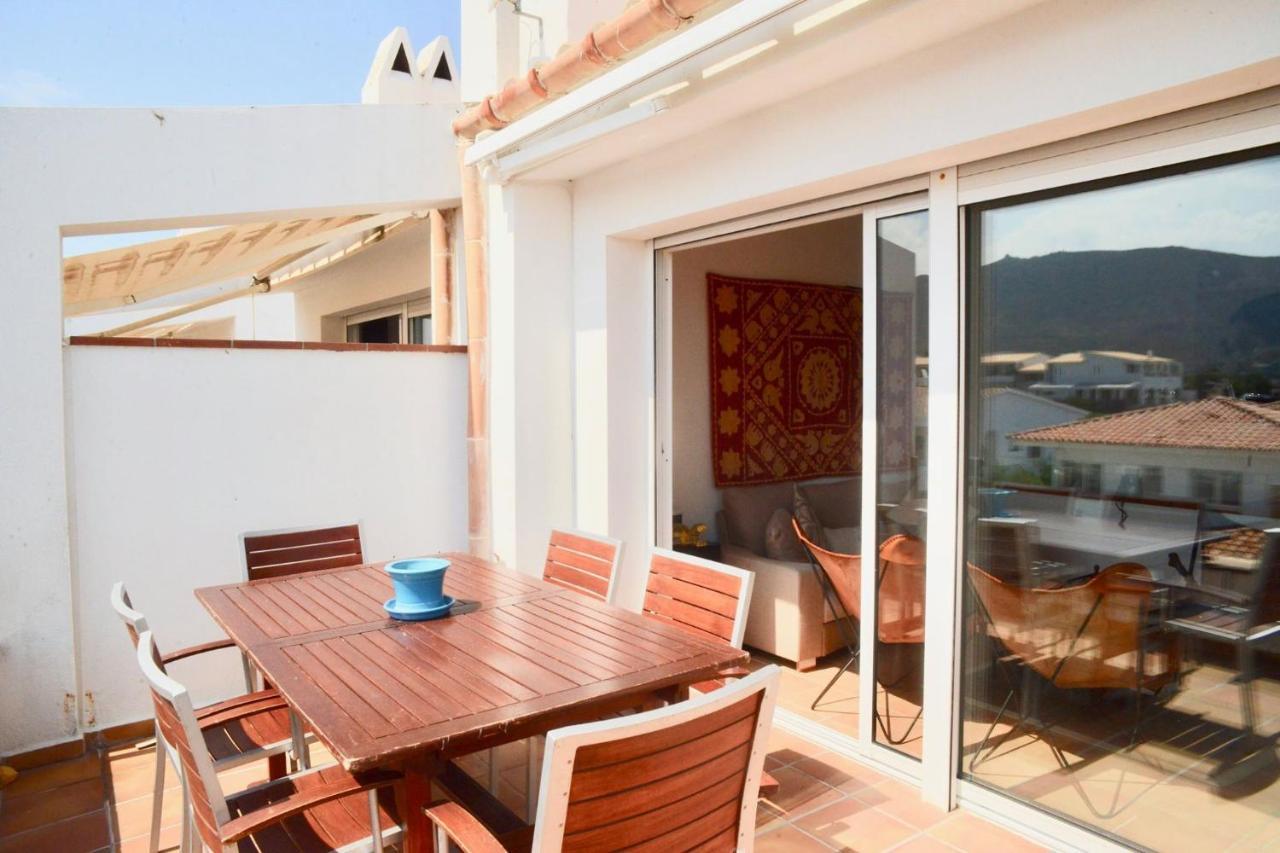 Beachfront Duplex With Terrace And Sea Views - Cadaqués Exteriör bild